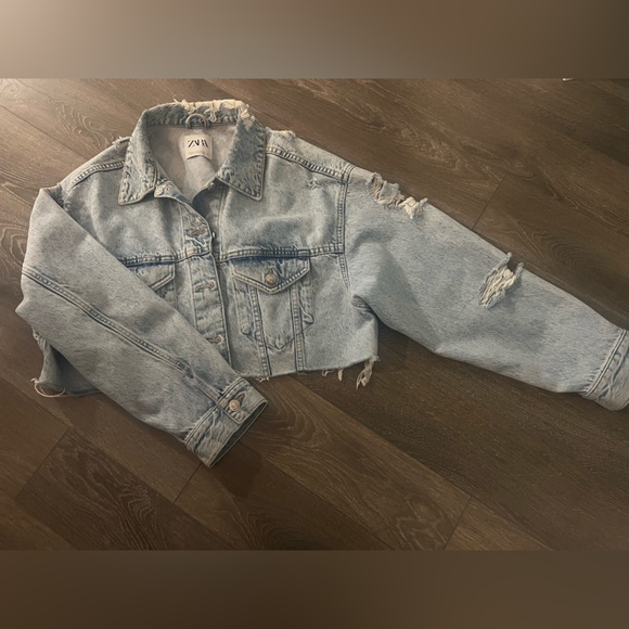 Oversized Cropped Denim Jacket - Picture 1 of 4